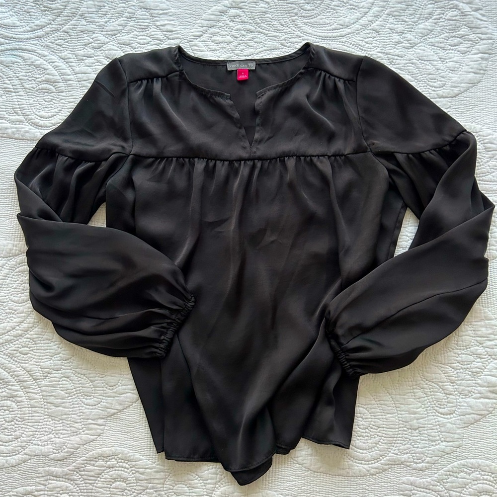 VINCE CAMUTO | silky blouse